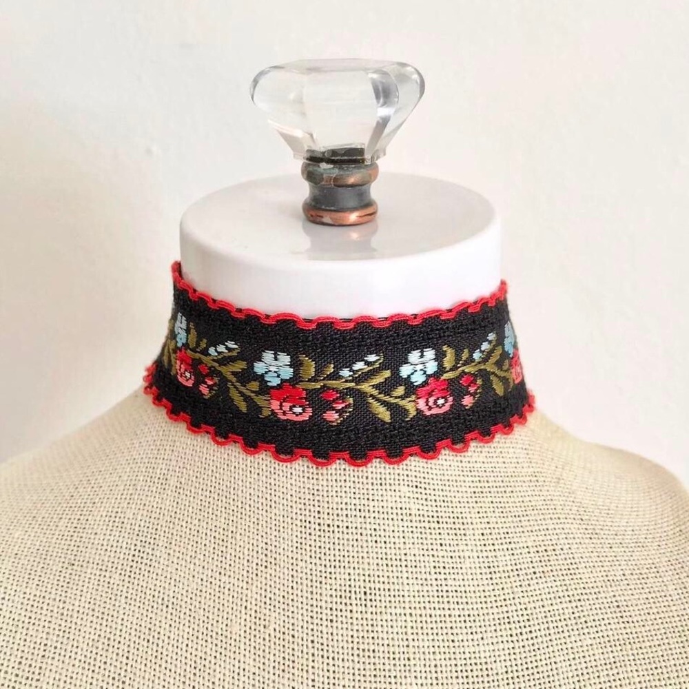 Floral Embroidered Black Choker Necklace with Red Trim